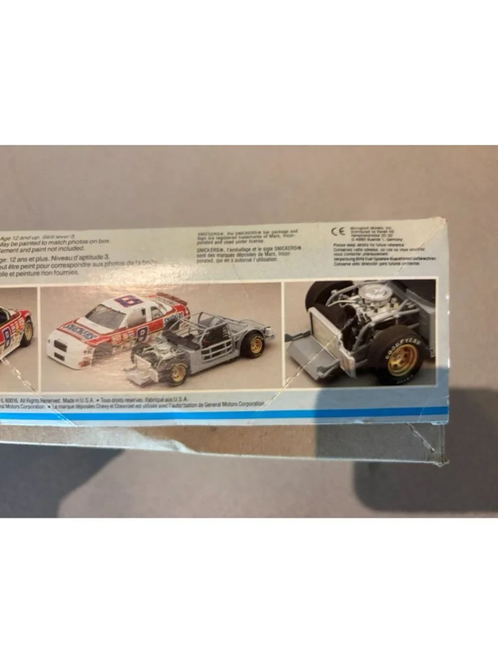 Vintage Monogram 2940 Snickers Buick Regal 1:24 NASCAR Stock Car Car Model Kit